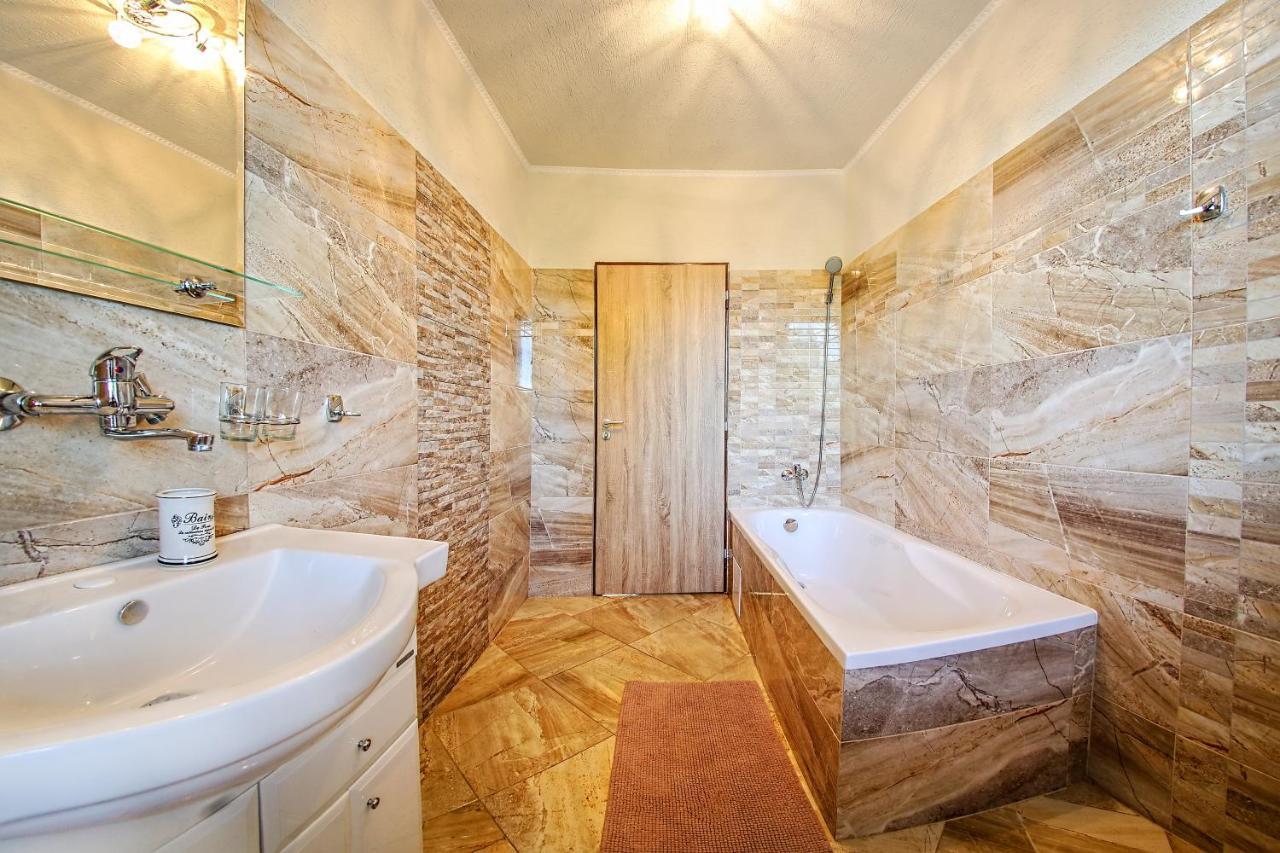 Villa Laura Liptovsky Mikulas Luaran gambar